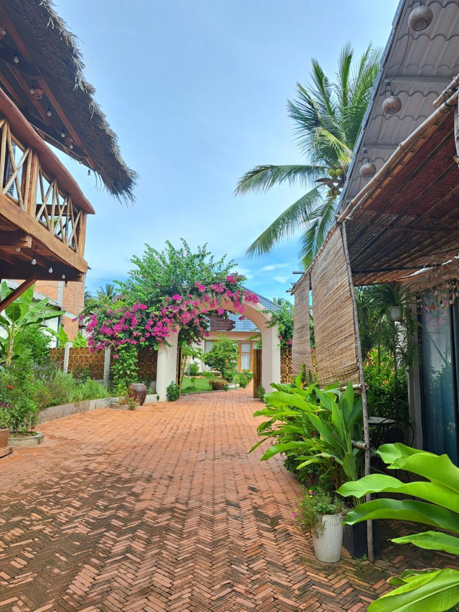 Golden Lotus Spa & Homestay Ap Thien Phuoc Exterior photo